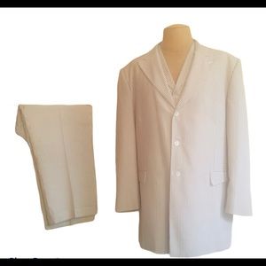 Falcons Men’s 3-Piece Seersucker Suit